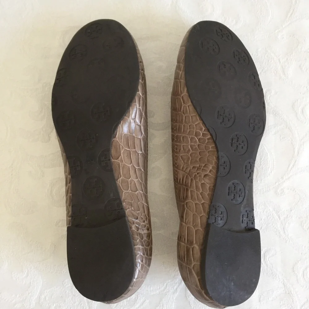 Tory Burch brown croc embossed leather logo flats